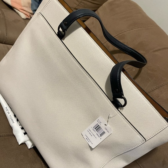 Coach Tote - Picture 4 of 5